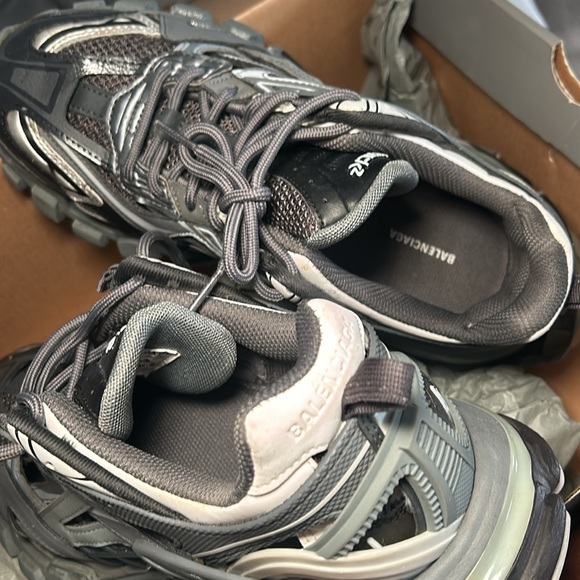 Like new balenciaga Track 2 sneakers grey and white size 9 US women’s size 7 - Picture 5 of 7